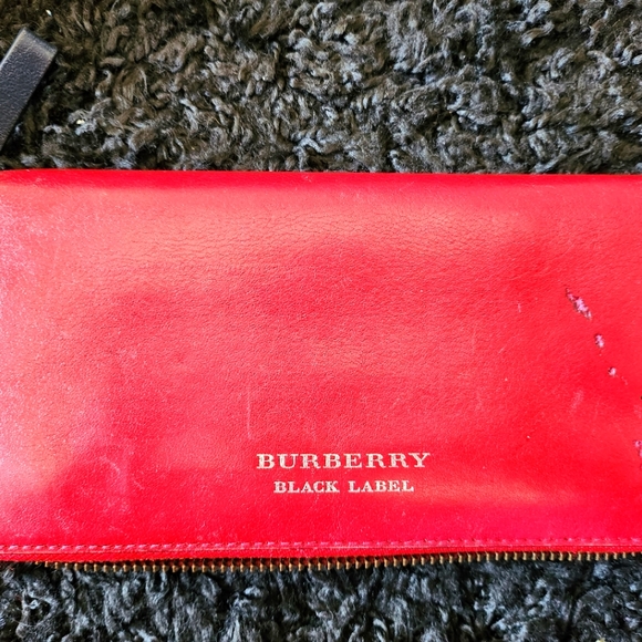 Origibal Burberry wallet - Picture 1 of 3